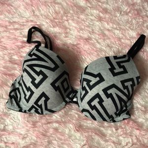 Pink Victoria’s Secret 36 B t-shirt bra